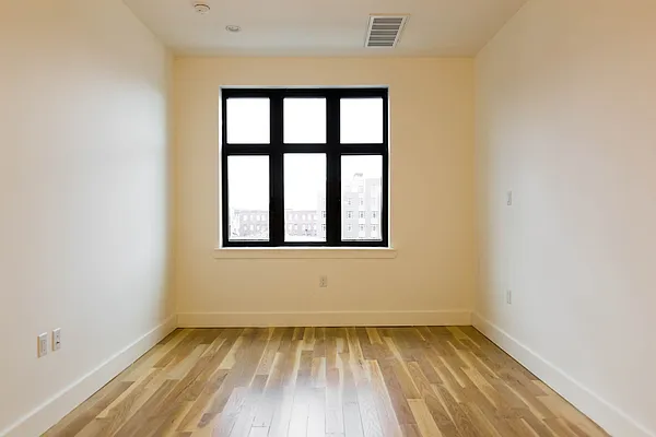 Rented by Nooklyn NYC LLC | media 16