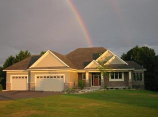 10589 Lanesboro Way, North Branch, MN 55056