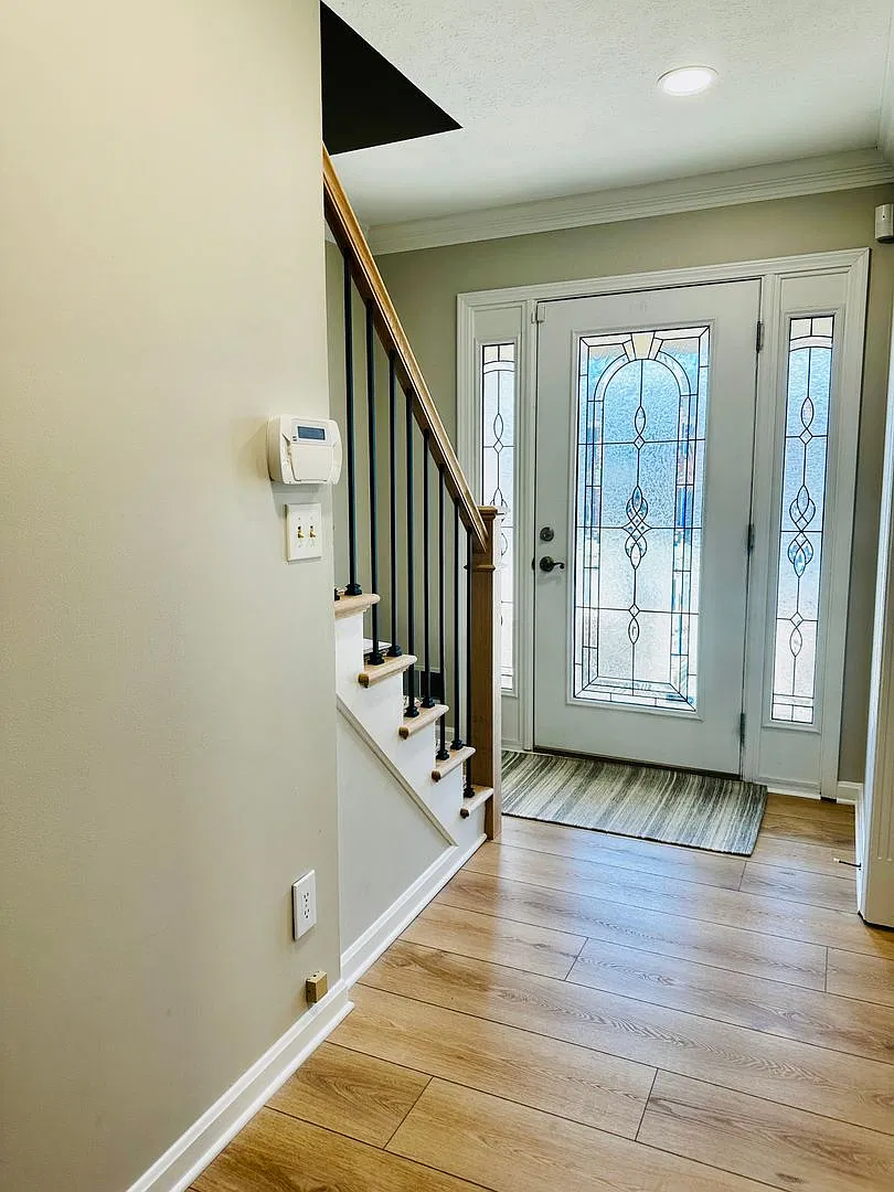 Spacious beautiful home in St Regis Park — Photo 2