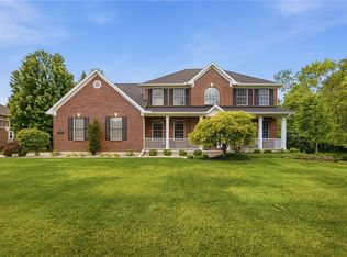8165 Old Woods Ct, Springboro, OH 45066