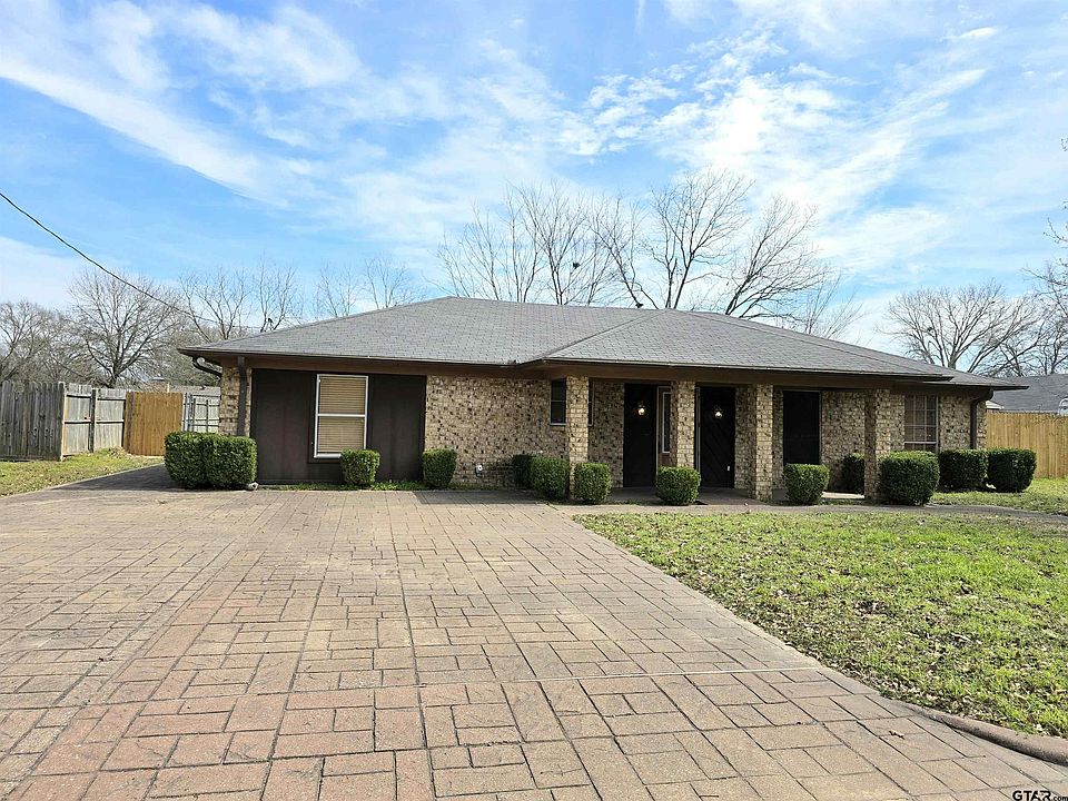 1st image of 304 Hillcreek Dr