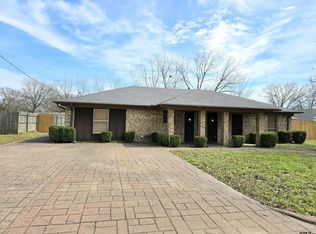 304 Hillcreek Dr, Whitehouse, TX 75791