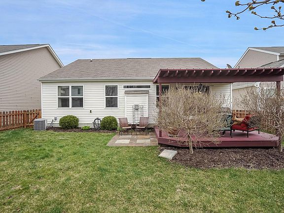 5th image of 465 Hemhill Dr