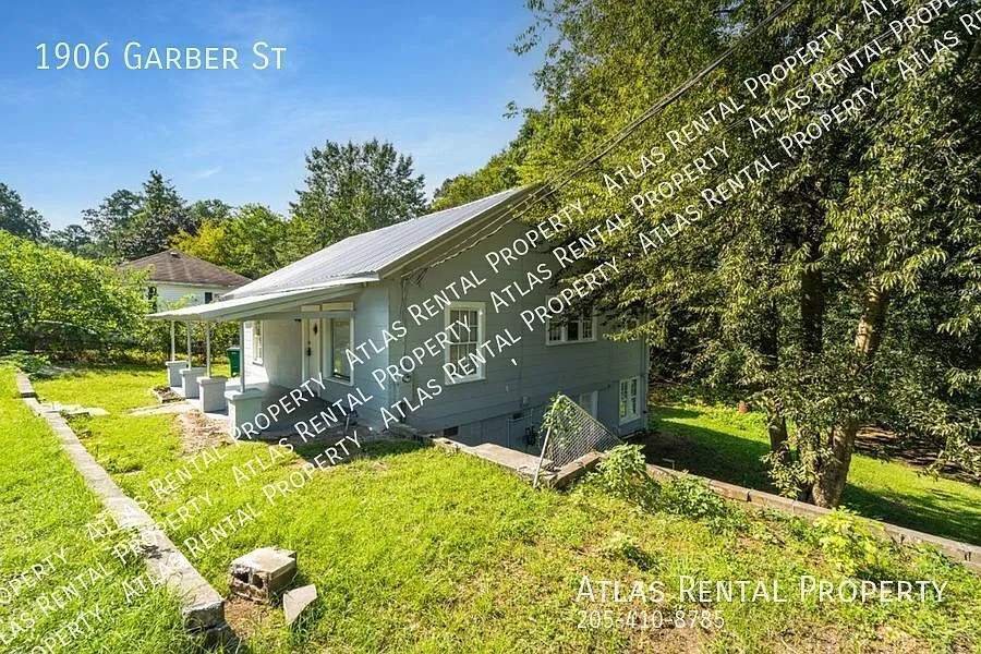 Now Accepting Section 8 Vouchers! Move in Ready 5br/2ba home! — Photo 4