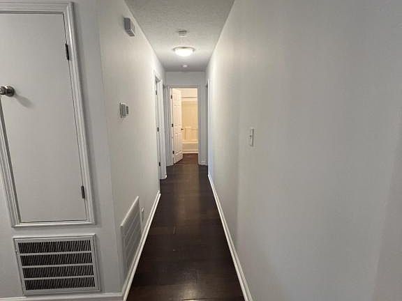 4th image of 379 Brook Mead Dr