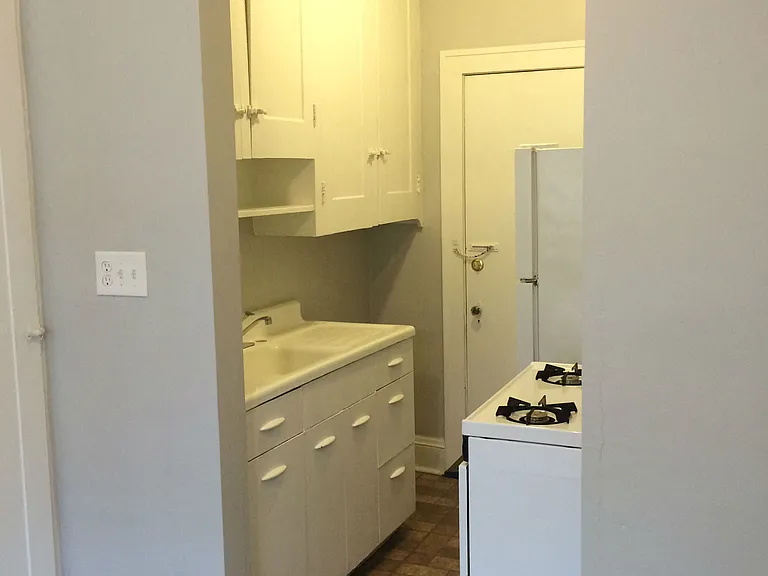 Essex-Morley and Barclay Apartments — Photo 17