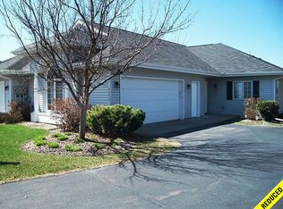2653 Golf View Dr, River Falls, WI 54022