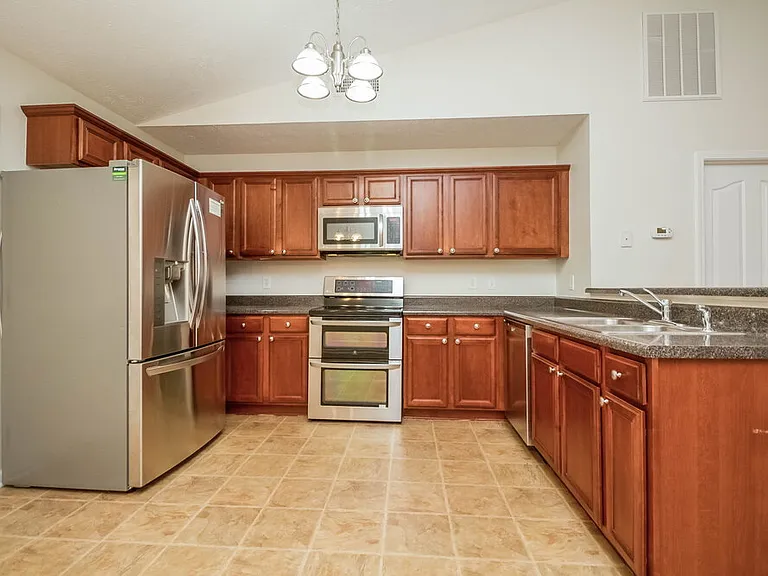 2116 Cason Trl — Photo 7