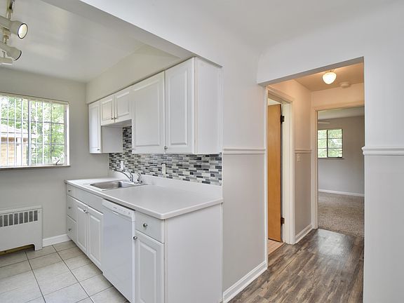 4th image of 6142 Dryden Ave #4