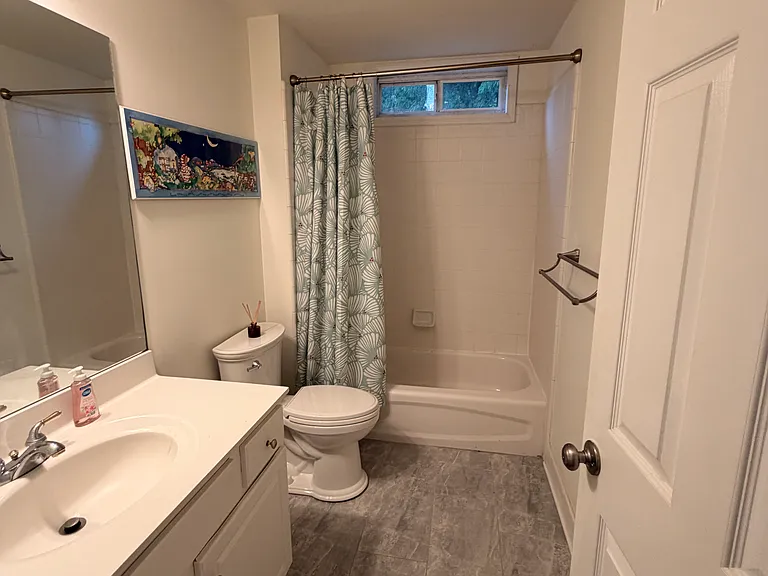 665 Sentry Ridge Xing — Photo 2