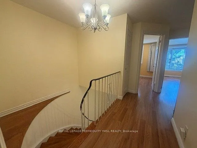 8 Farmstead Rd — Photo 13