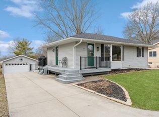 1713 W 5th Ave, Indianola, IA 50125