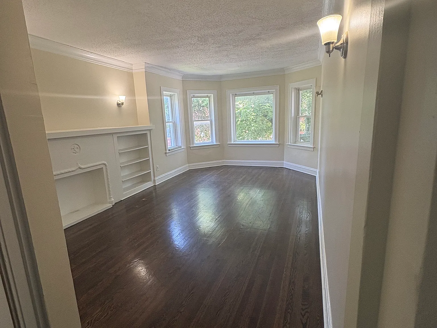 2 bed, $1,350 — Photo 1
