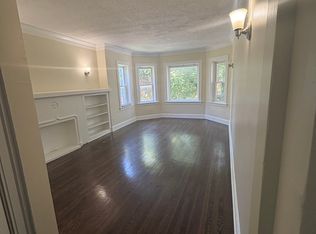8230 S Ellis Ave #3, Chicago, IL 60619