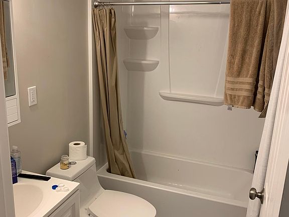 5th image of 517 W 97th St