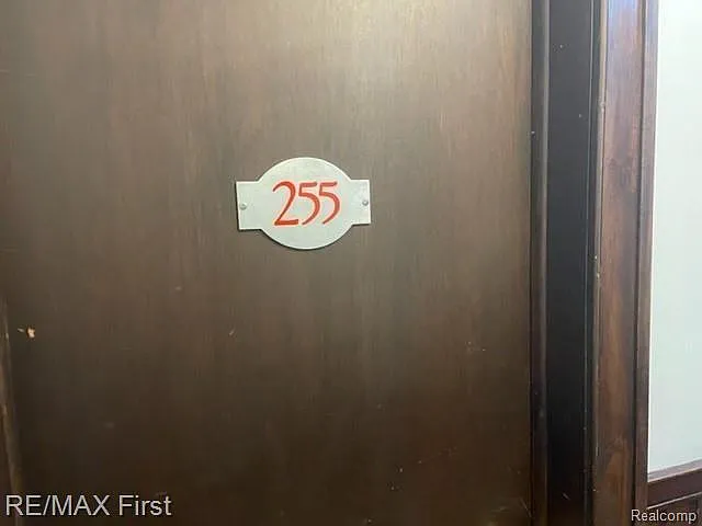 2 bed, 1.0 bath, 1100 sqft, $2,750 — Photo 3