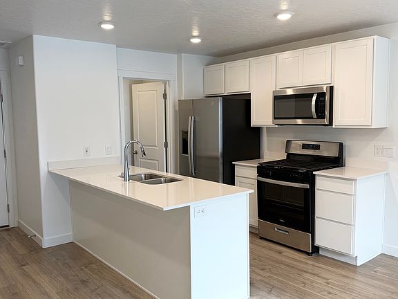 4th image of 969 E Drifter Ln