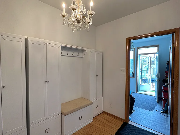 368 Dufferin St — Photo 4