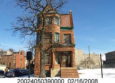 1st image of 4617 S Lake Park Ave