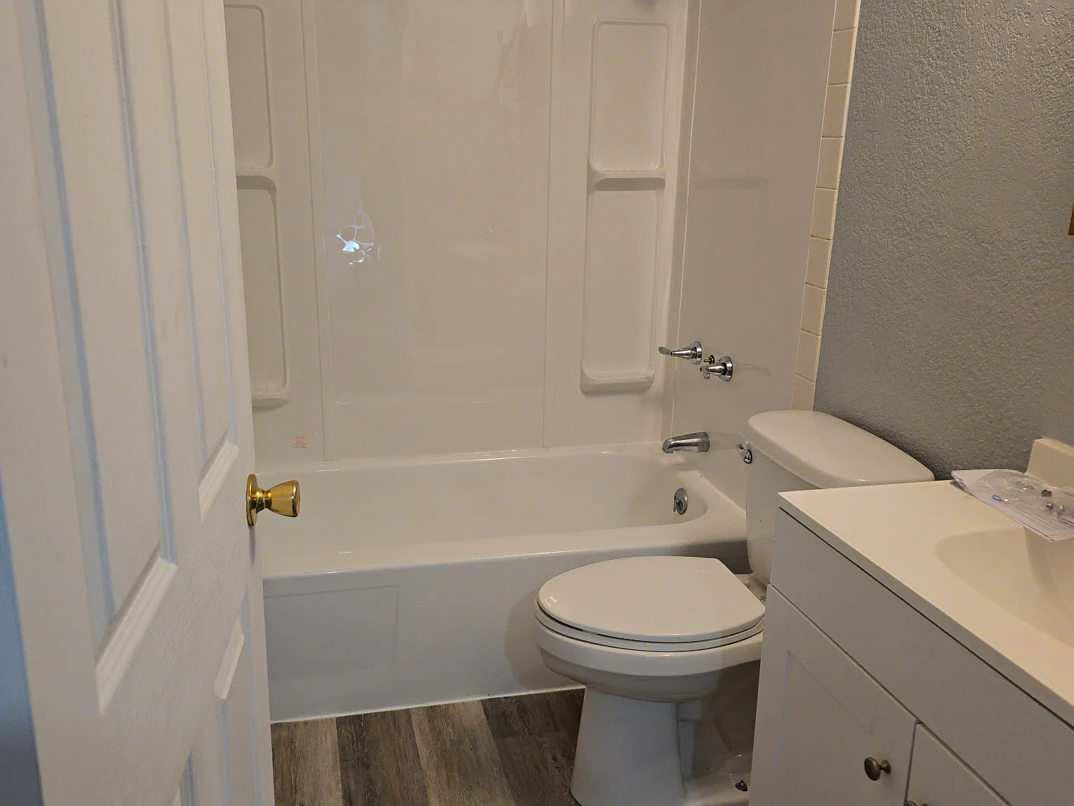 4 bed, 1200 sqft, $1,250 — Photo 3