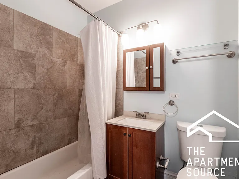 1659 S Throop St #2E — Photo 9