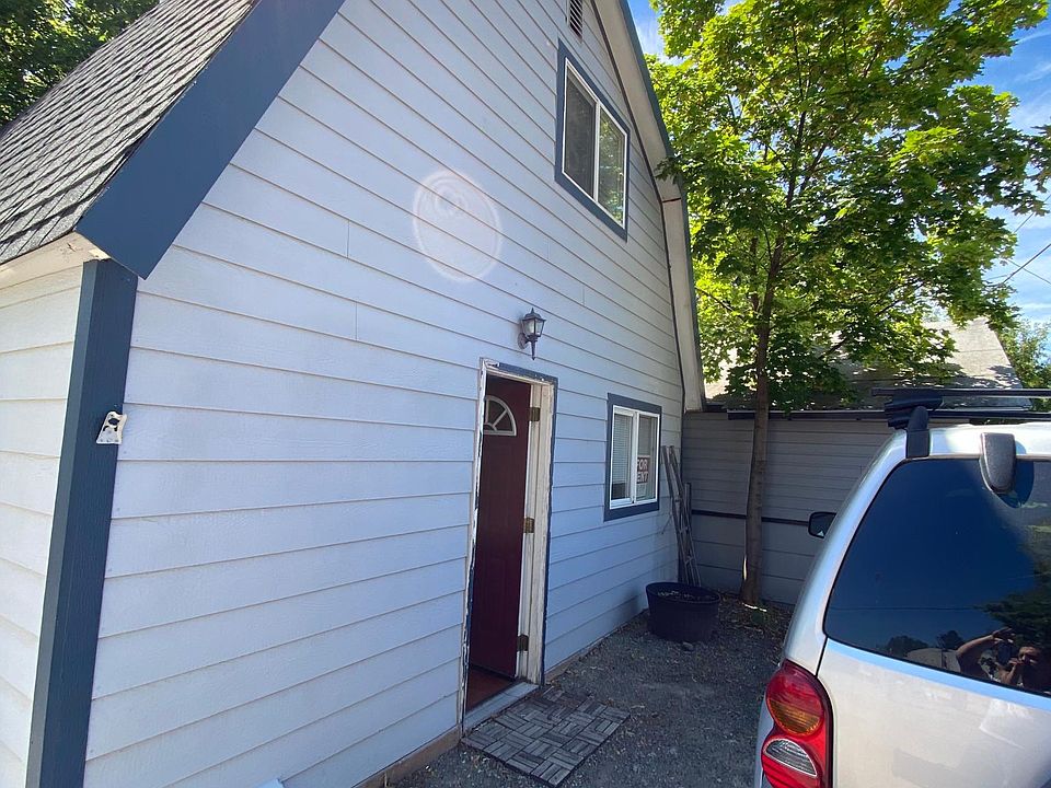 1st image of 801 Kern St #B