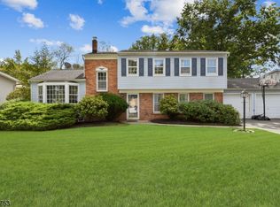3 Cherbourg Rd, Parsippany, NJ 07054