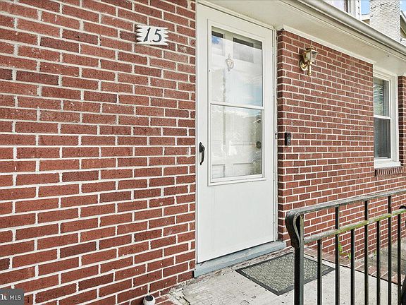 3rd image of 15 W Magnolia Ave