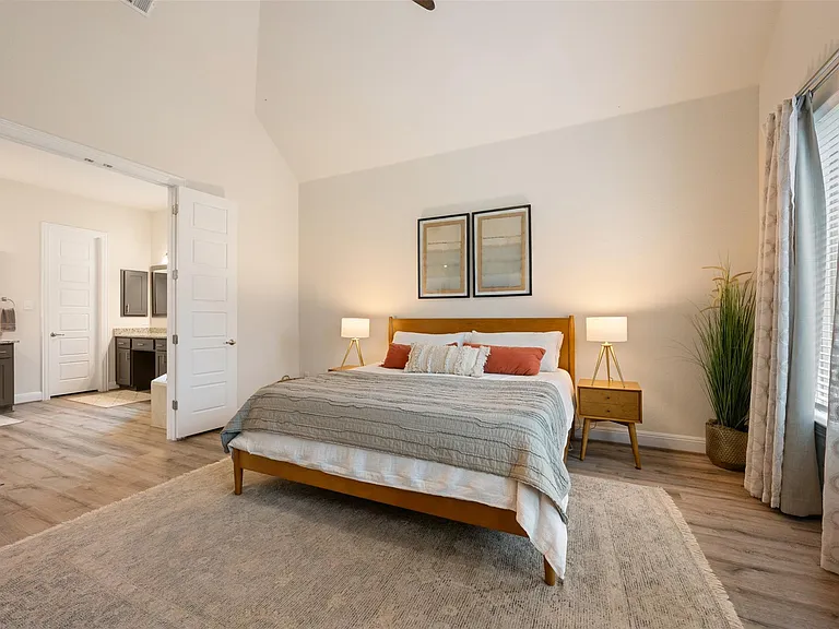 725 Millcreek Ln — Photo 20