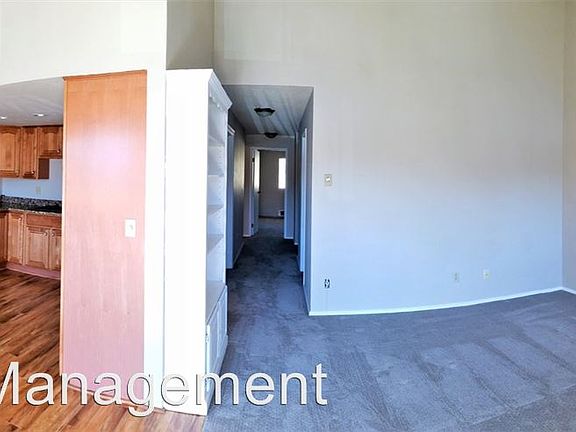 4th image of 1735 Park Ave APT B302