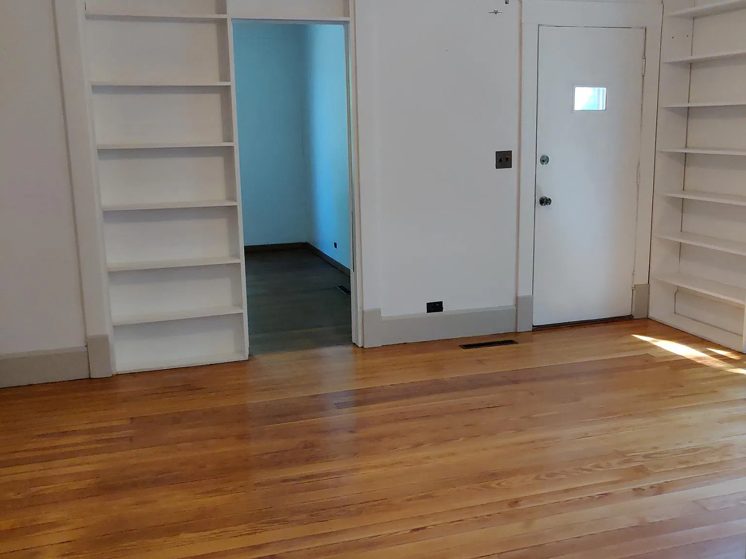 3 bed, 1890 sqft, $1,500 — Photo 3