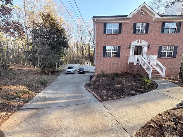 3735 Warwick Way, Snellville, GA 30039