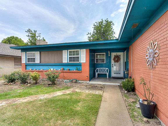 4th image of 7612 NW 28th St