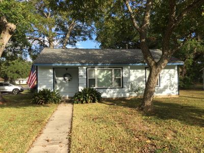 201 Cypress St, Lake Jackson, TX, 77566