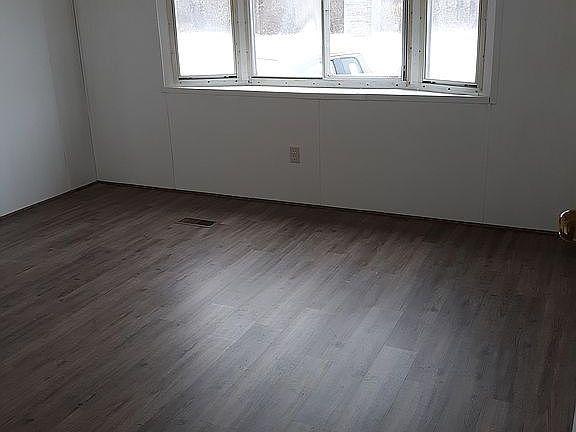 4th image of 110 Norton Dr