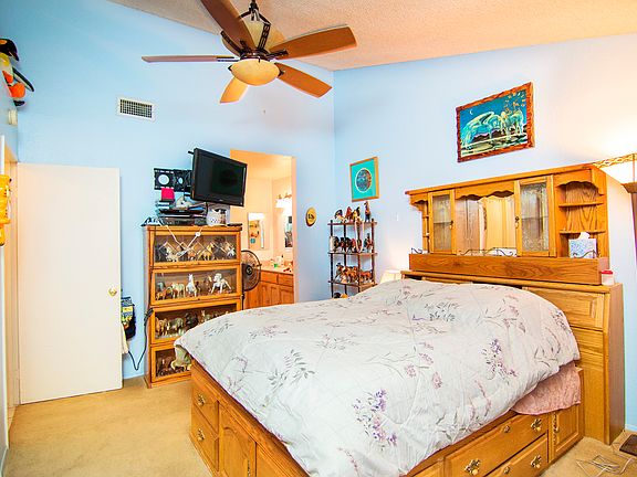 4th image of 12650 Lakeshore Dr Unit 163