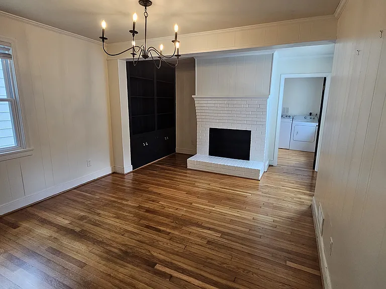809 W 47th St — Photo 31
