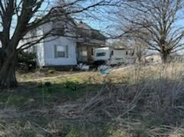 8636 N 900 E, New Carlisle, IN 46552