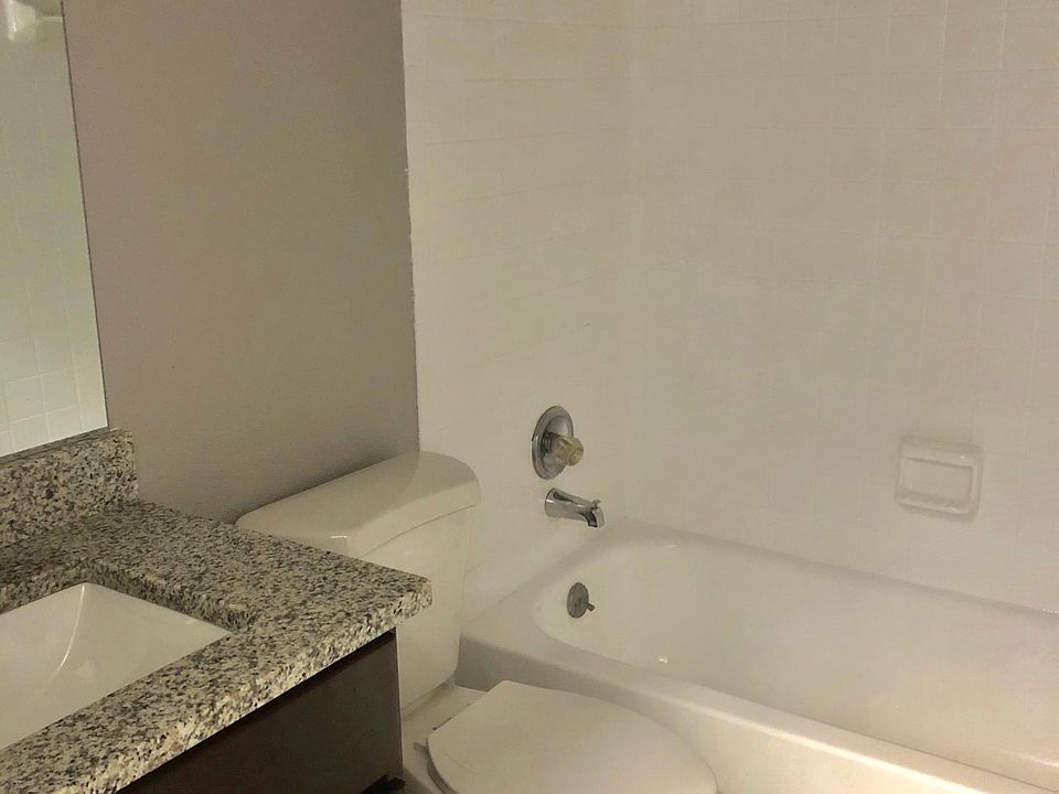 1st image of 5154 Tennis Court Cir