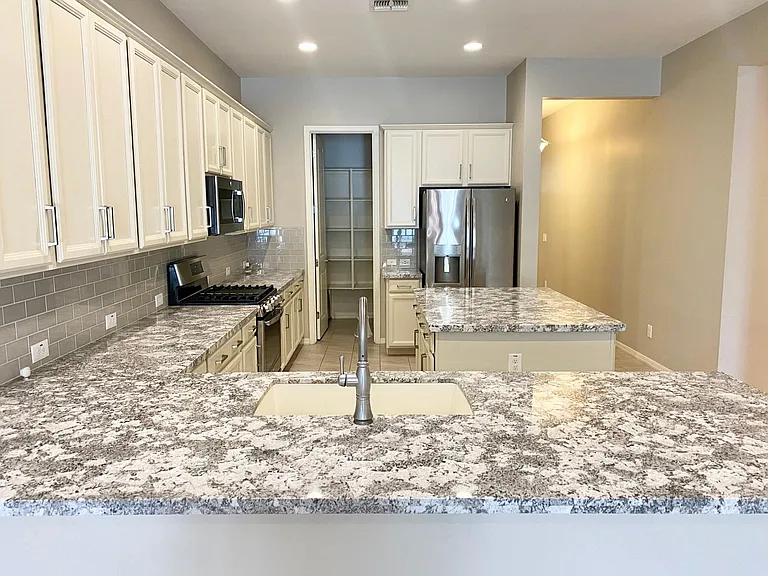 3047 E Austin Dr — Photo 5