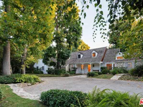 814 Cinthia St, Beverly Hills, CA 90210