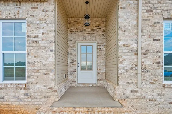 4 bed, 2650 sqft, $2,700 — Photo 3