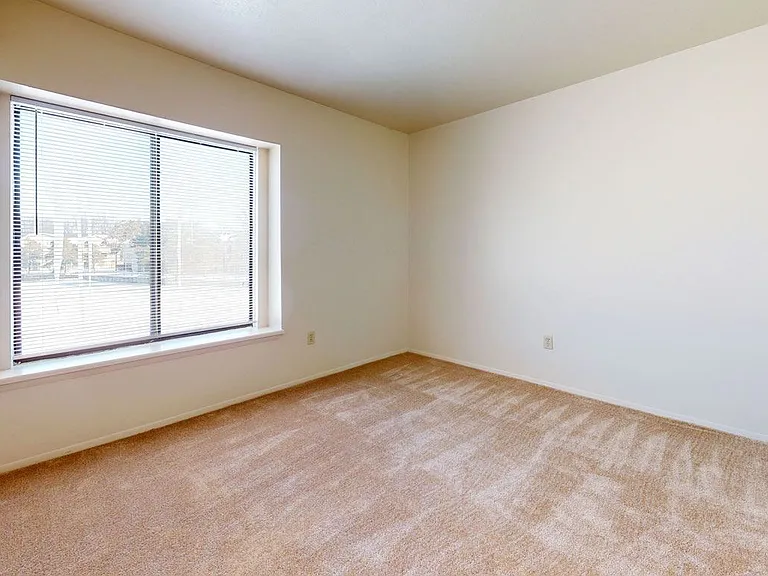 Windmill Lakes Apartments — Photo 59