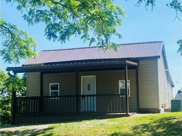 35 Hill Ave, Parkersburg, WV 26101