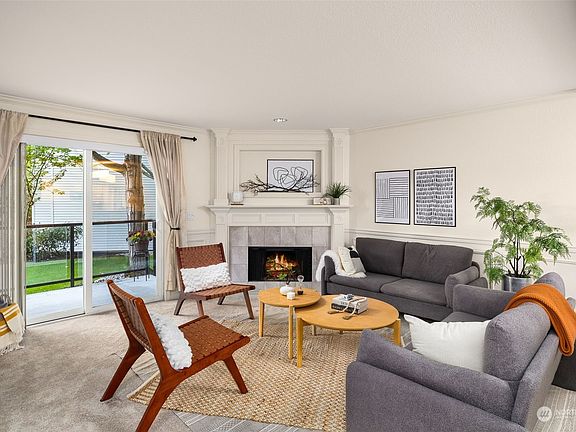 4th image of 408 2nd Avenue S #103