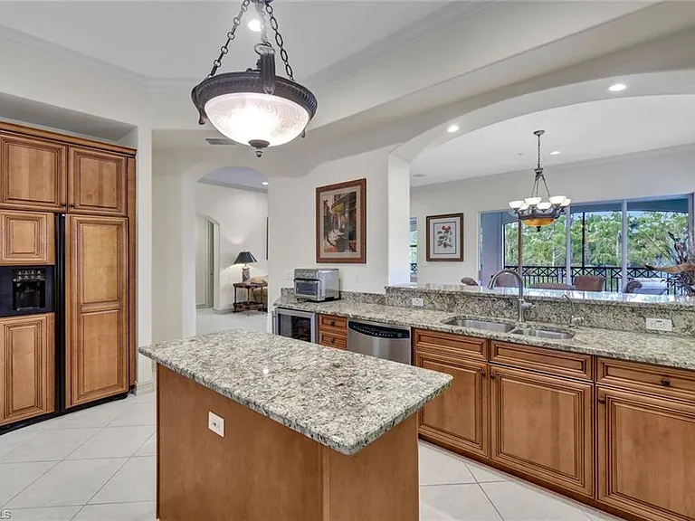 2830 Tiburon Blvd E #103 — Photo 7