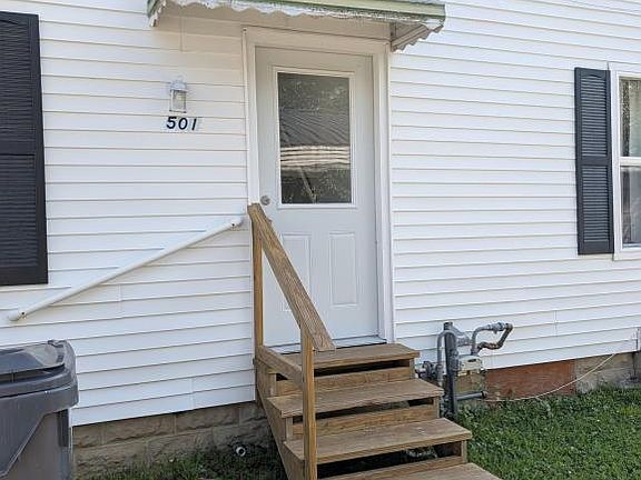 2nd image of 501 N Main St