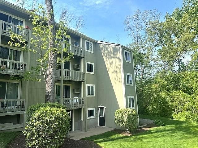 1st image of 400 New River Rd APT 311