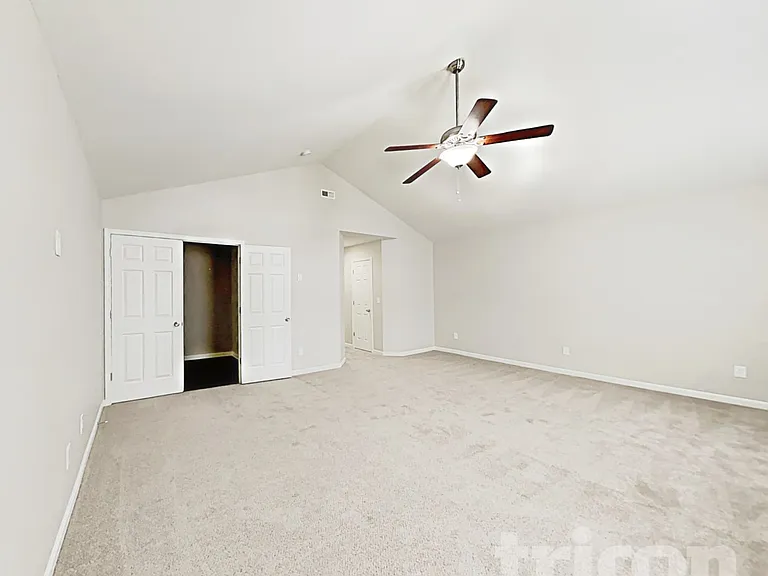 113 Elgin Ln — Photo 8