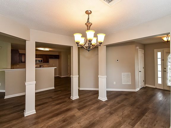 5th image of 4012 Shaded Oasis Ln